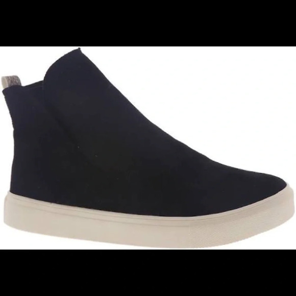 NIB Very G Suede Like Sneakers - Picture 1 of 6